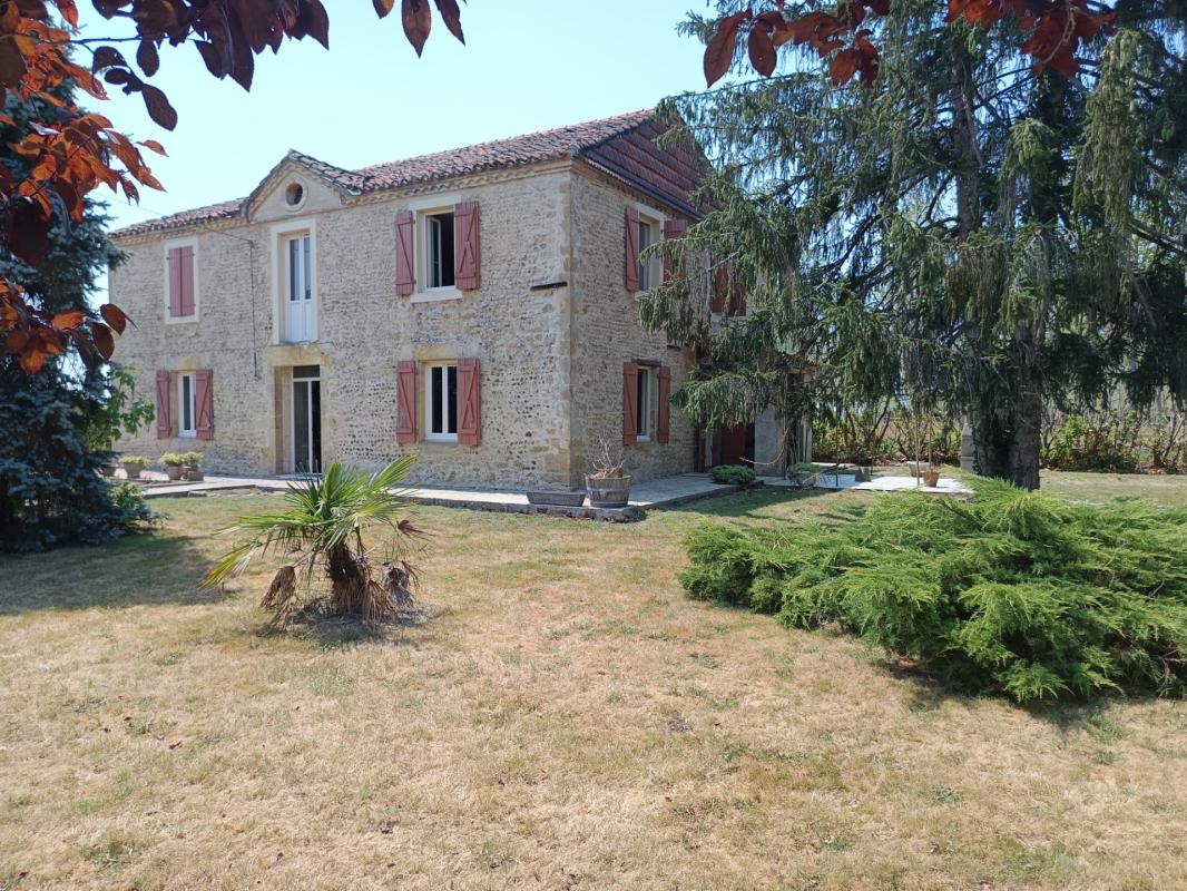 EXCLUSIVITÉ – Superbe Bâtisse Gasconne du XIXᵉ siècle (260 m²) – Parc de 4 500 m²