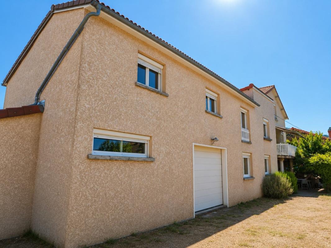 Maison à vendre 8 pièces LES MARTRES DE VEYRE (63)