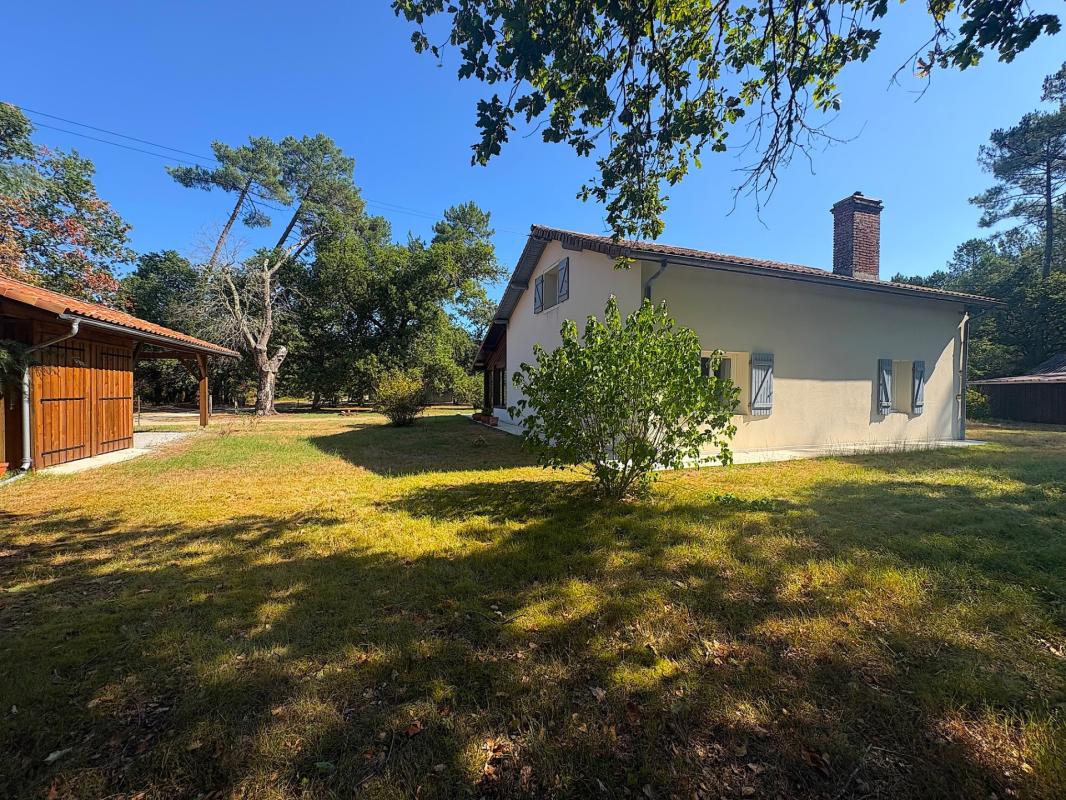 Maison à vendre 5 pièces 132m2 avec dépendances Proche de MONT DE MARSAN (40)
