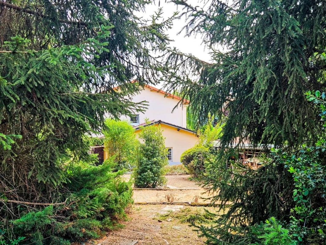 Maison 160 m² hab - 5 pièces - Grand sous sol - Terrain - Vertaizon 63