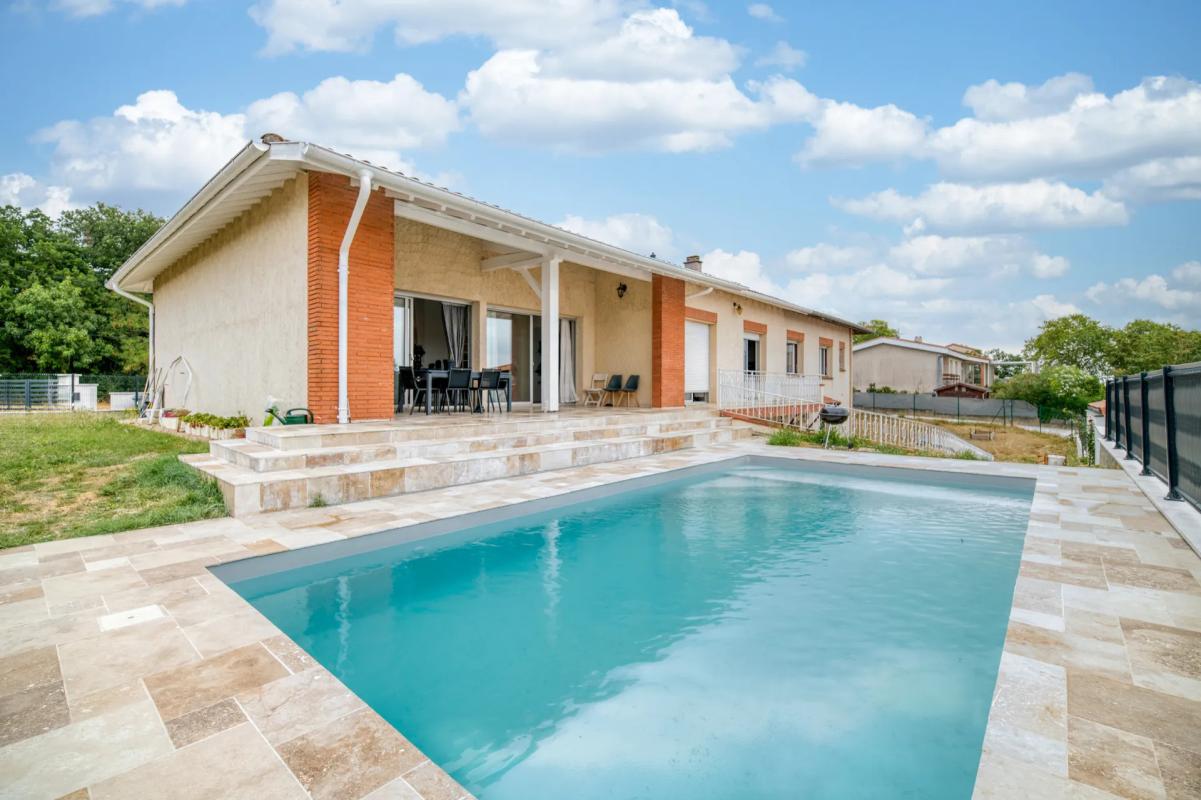 Maison individuelle rénovée 300 m² avec piscine, terrain arboré et appartement indépendant