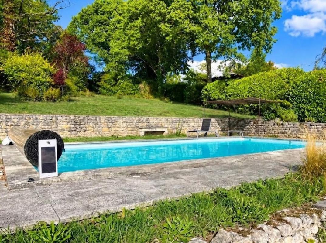 Élégante demeure de caractère avec piscine et vaste jardin - 5 chambres - Mouthiers sur Boëme (16)