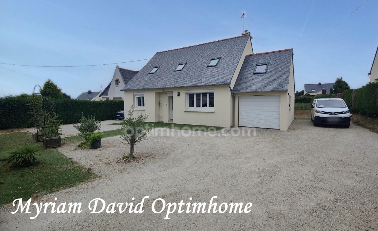 Maison entièrement rénovée 110 m² – 4 chambres – DPE C – Terrain 1 340 m² – Proche bourg de Plouray