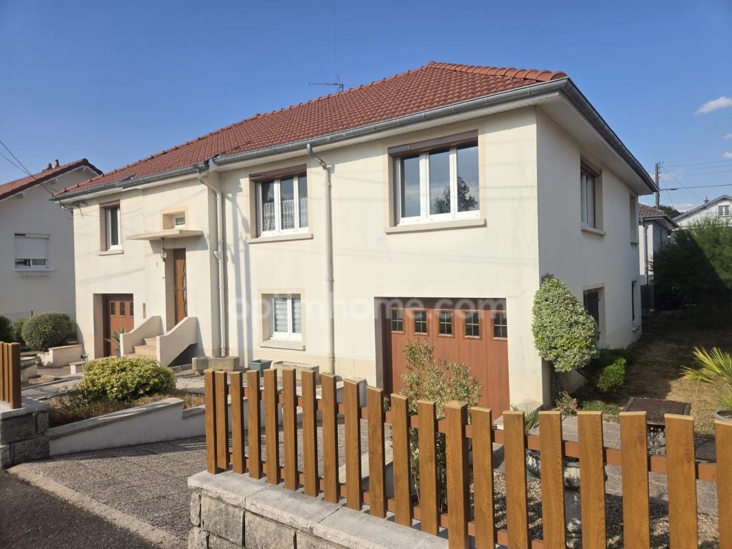 Maison individuelle à vendre en exclusivité à BRAS-SUR-MEUSE, 4 chambres et 2 garages