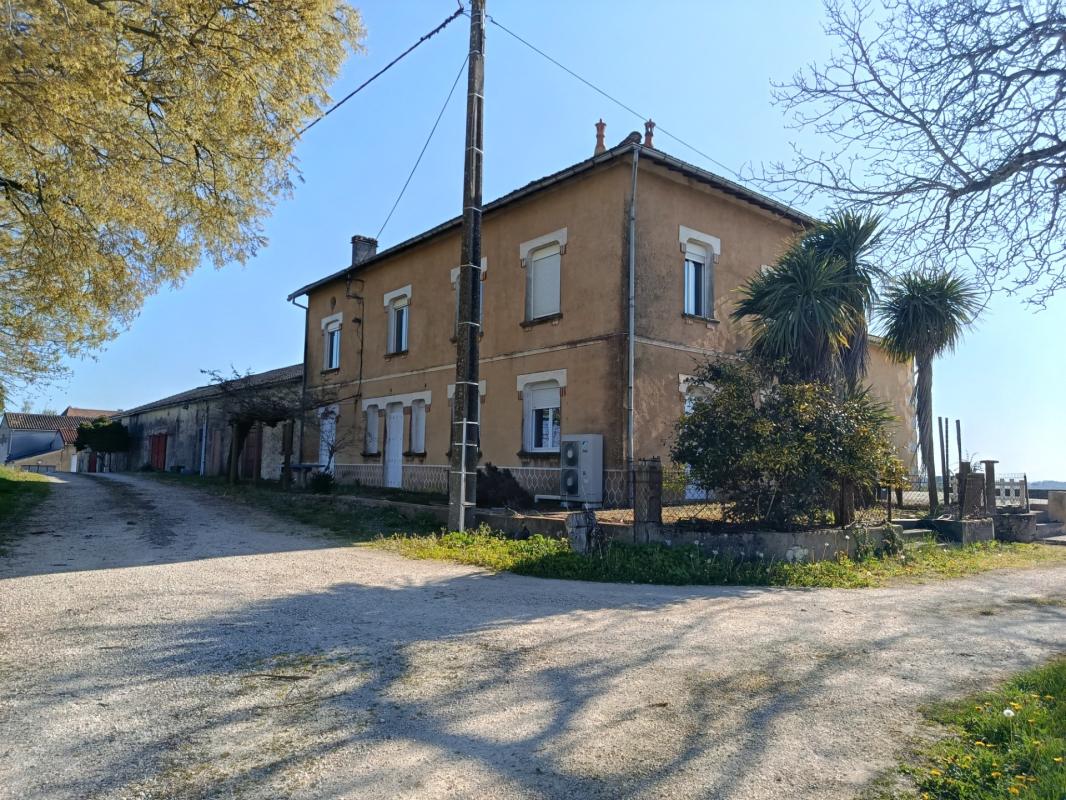 Maison à vendre 8 pièces MONBAZILLAC (24)