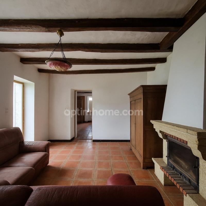 Maison de village d'environ 115 m², 3 pièces avec potentiel d'évolution à Ferrière-Larçon (37350)