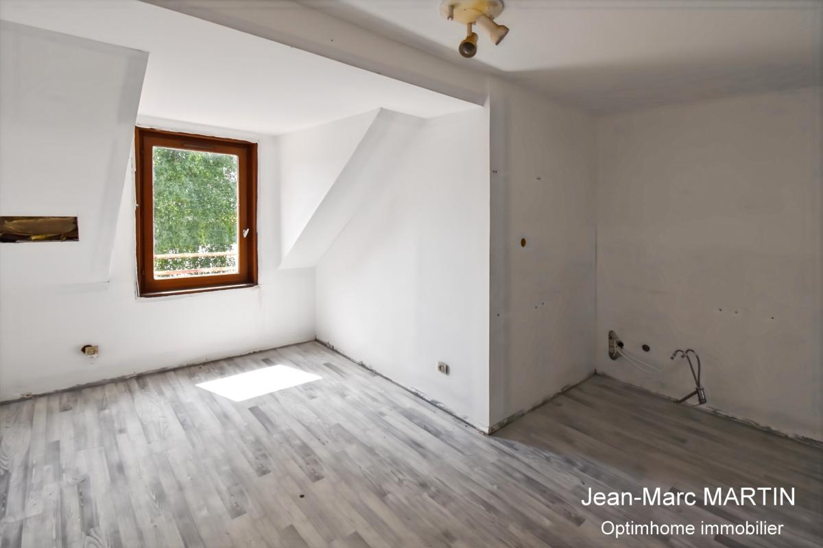 Maison 83 m² avec garage à Houplines : un projet de rénovation à personnaliser