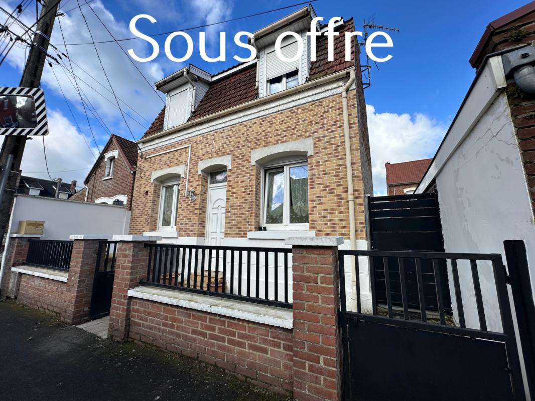 MAISON VENDUE LOUEE, 2 CHAMBRES, BUREAU, JARDIN