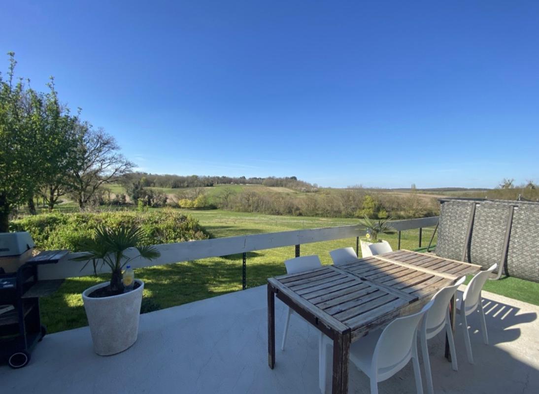 CHARMANT DOMAINE À LINARS – AUTHENTICITÉ, ESPACE & CONFORT ! ✨