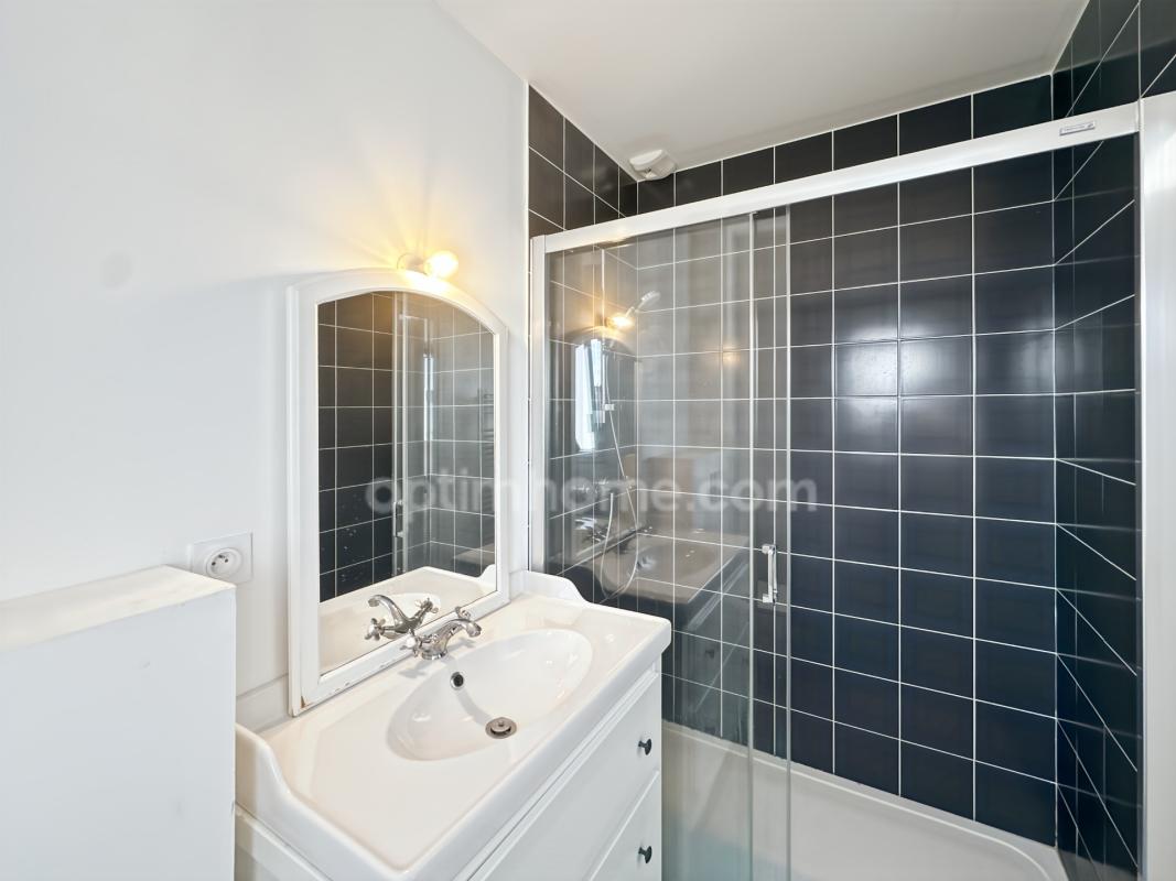 Maison 6 pièces 196m²
