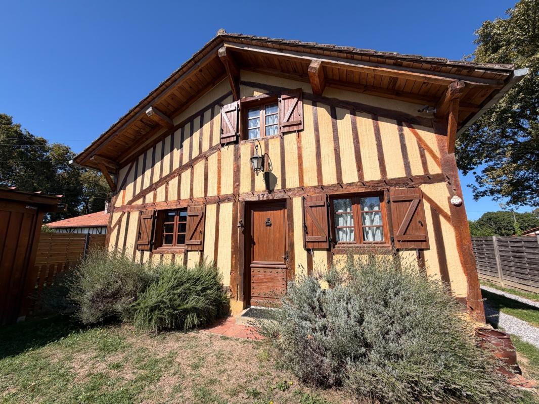 Authentique maison Landaise totalement rénovée pleine de charme avec mini piscine à BASCONS (40)