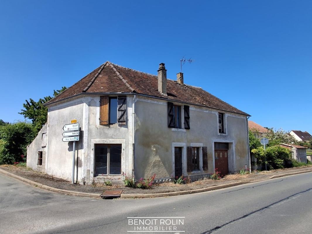 Maison à rénover entièrement – Environ 140 m² – Fort potentiel – Saosnes (72)