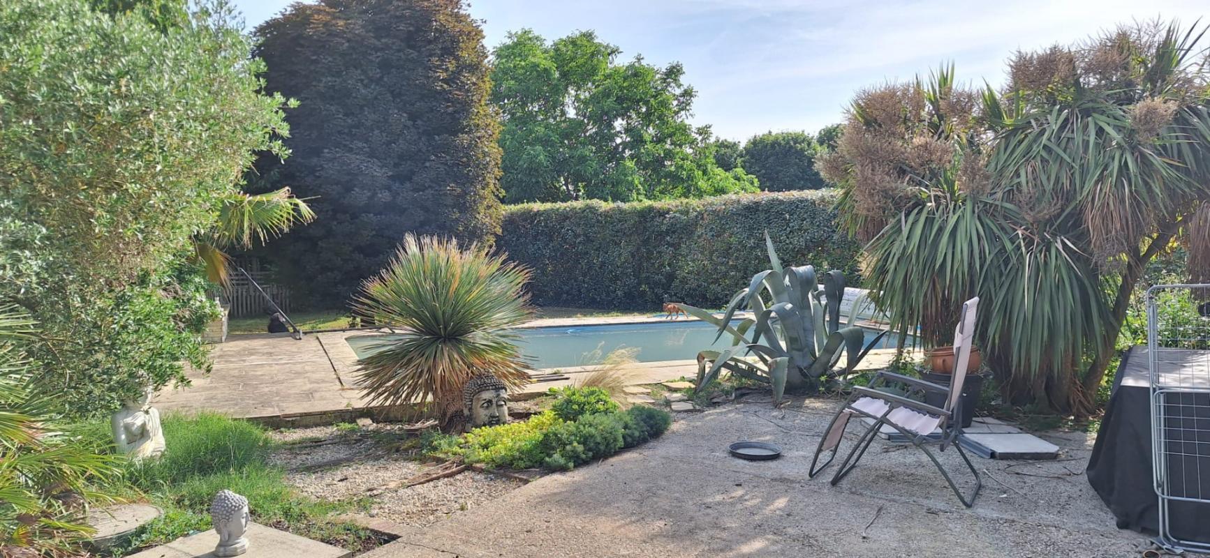 CORPE (85) CALME ABSOLU VILLA 2009 PLAIN PIED GRAND CONFORT AVEC PISCINE DOUBLE GARAGE SUR 1068M² CLOS