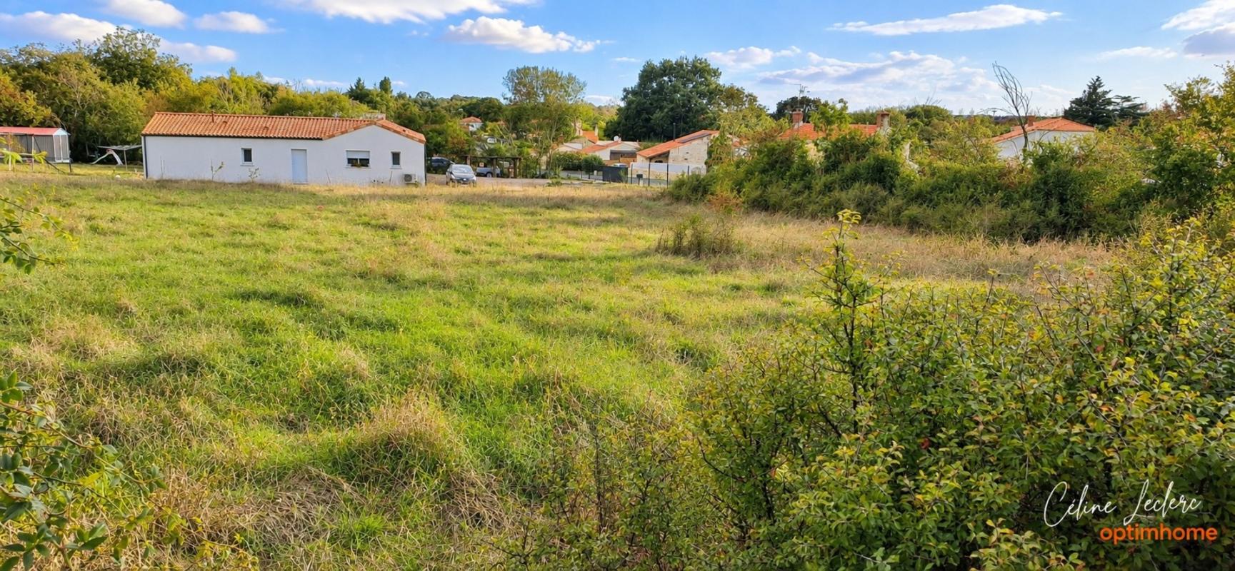 Terrain à vendre de 889m² PEAULT (85)