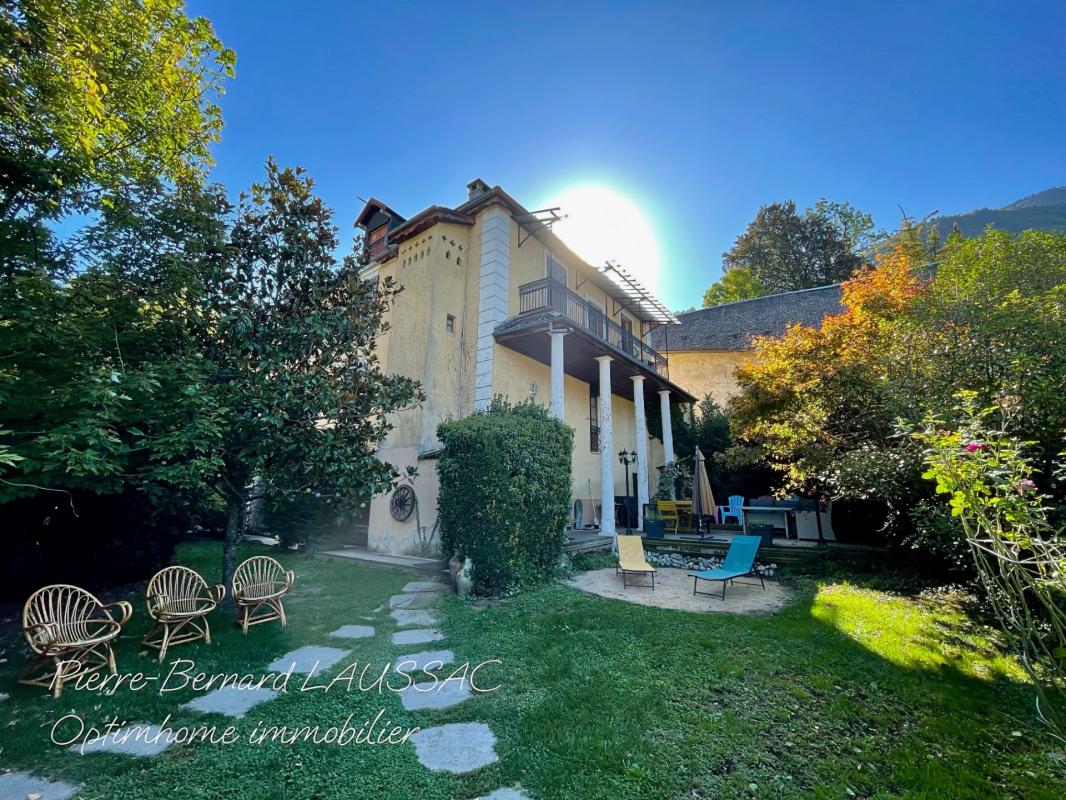 Maison bourgeoise de caractère de 215 m2 habitables avec un local commercial et deux chambres d’hôtes à Chamoux-sur-Gelon (73390)