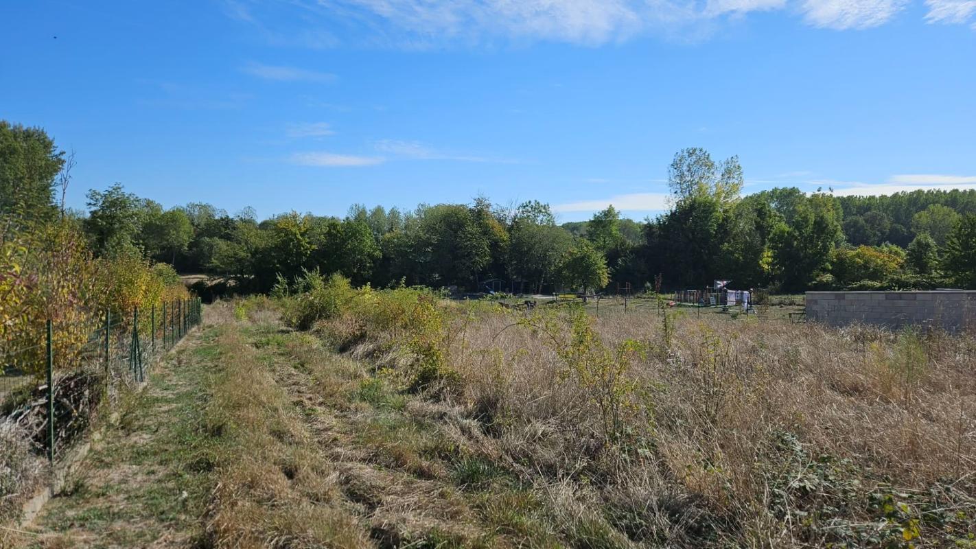 Terrain à vendre de 2 280,00 m² Proche de LONGUEVILLE (77650)