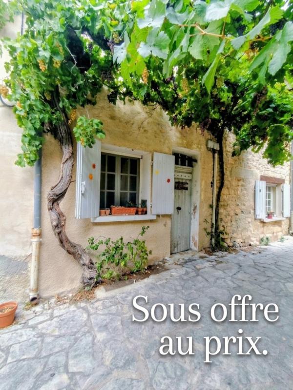Grambois 84 -Maison de village de 59m2 avec petit jardinet et vur dégagée