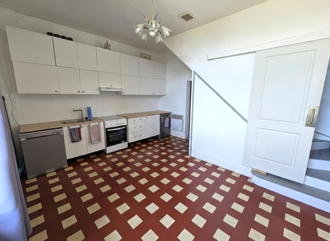 HIRSON (02) - Vente maison avec 4 chambres ️️️️, cour et terrain