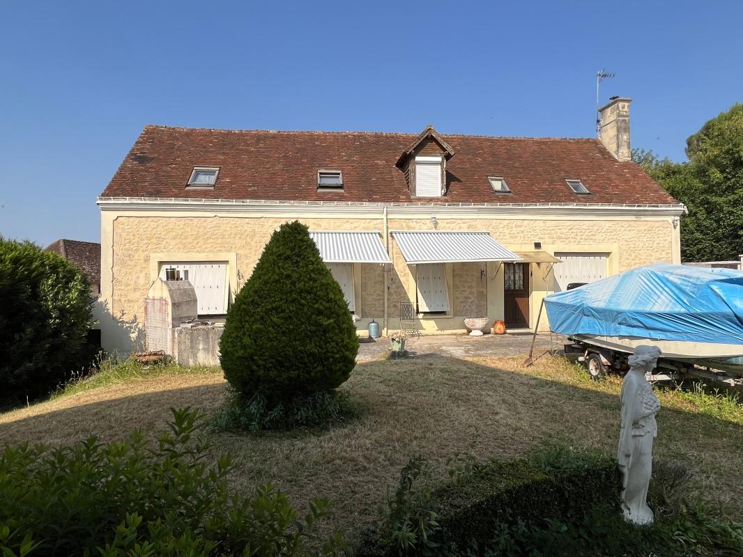 Maison 3 chambres avec une grande dépendance de 150 m²