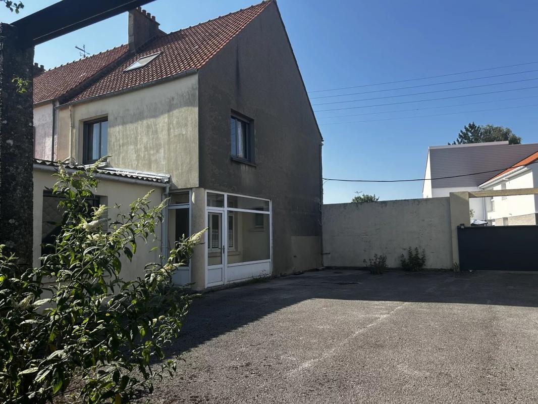 MAISON SEMI MITOYENNE