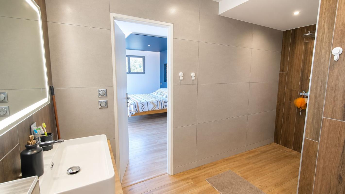 Villa, 145 m² hab. 1 100 m² de terrain