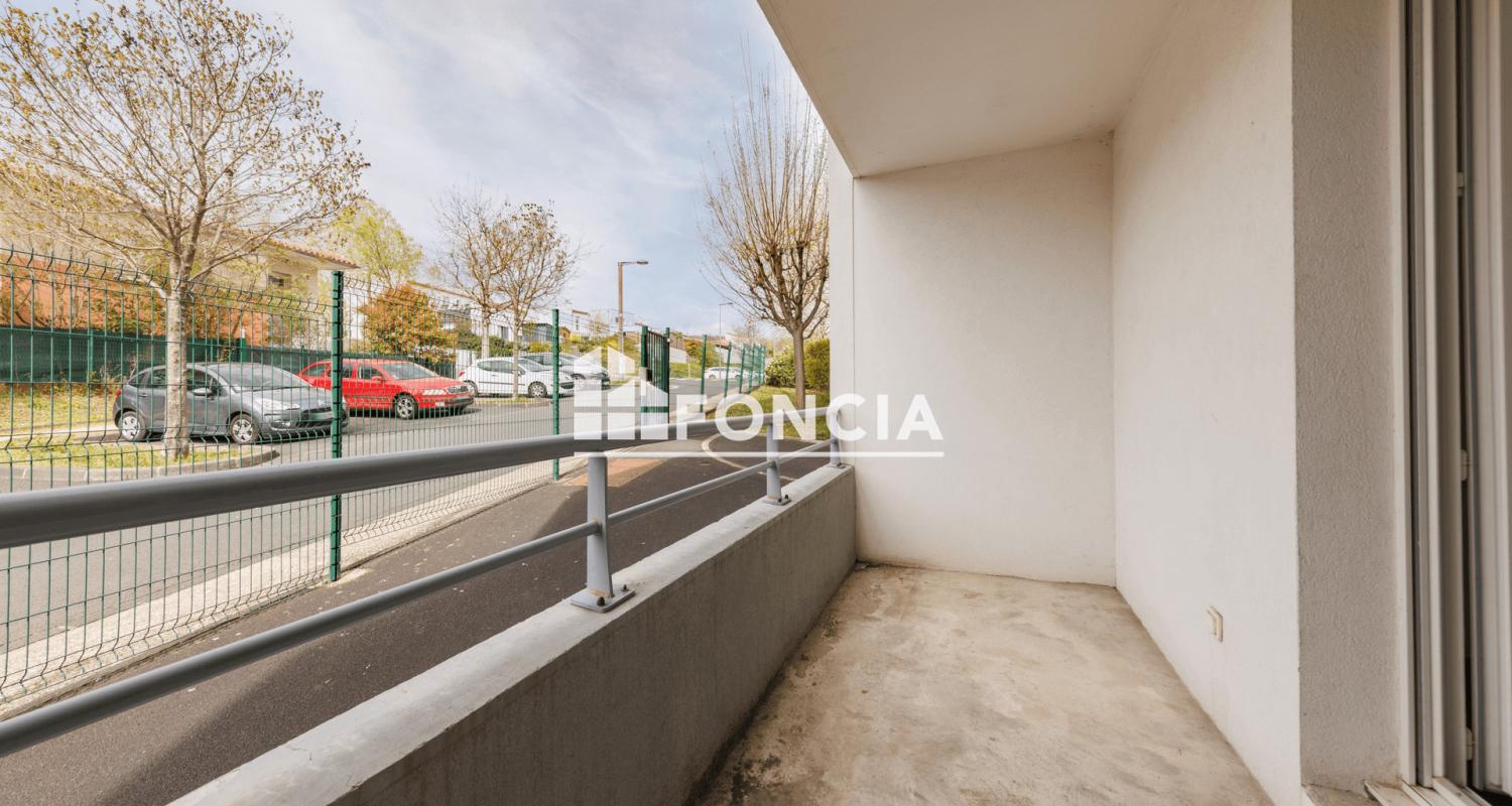 COURNON - T1 avec parking