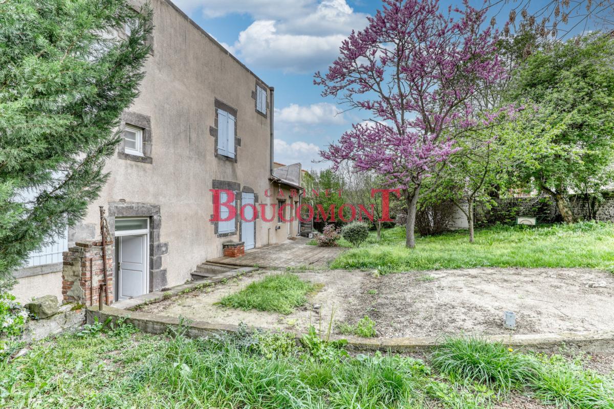 Dallet, maison de vigneron 200 m2
