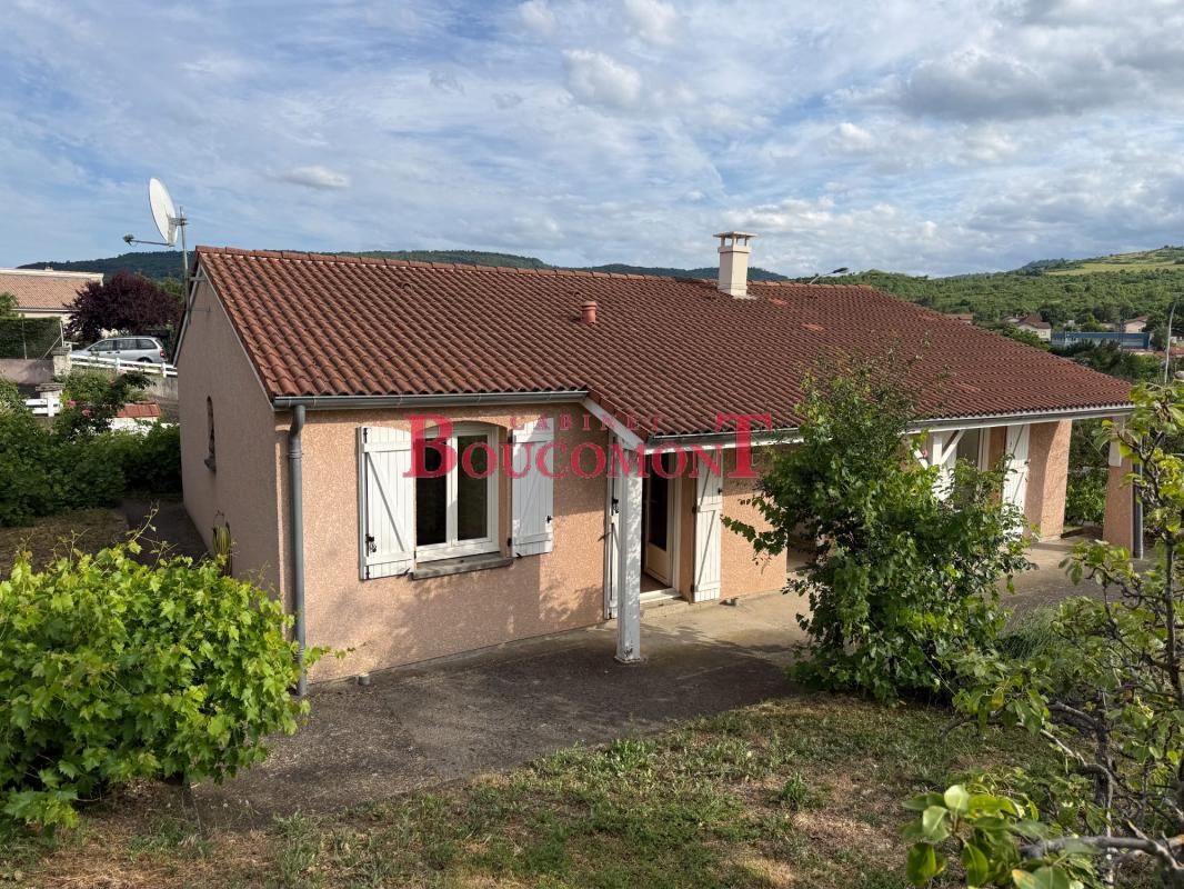 Beaumont maison T4 de plain pied avec sous sol complet sur 530m2 de terrain arboré