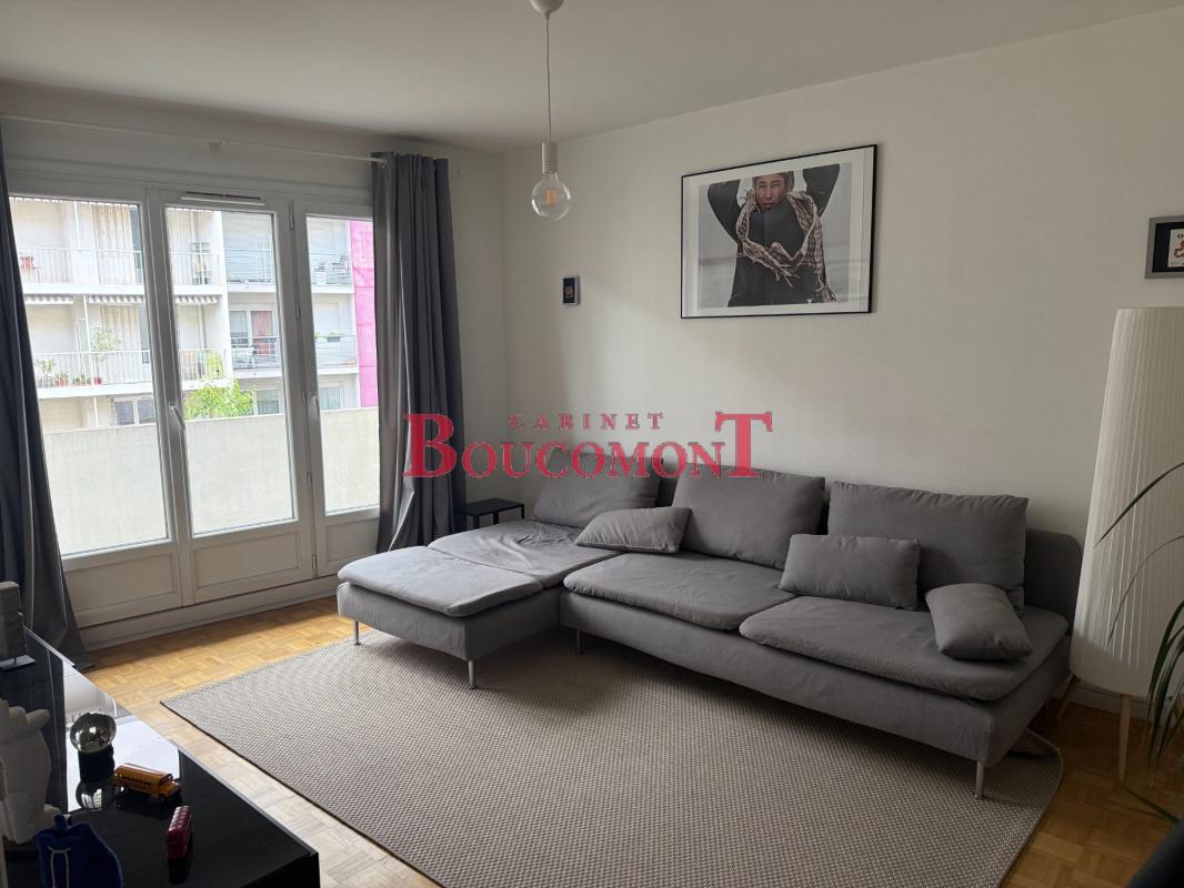 Clermont-Ferrand centre, T2 de 52m2 avec balcon, stationnement privatif et ascenseur