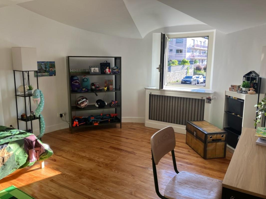 Maison 365m² — Royat