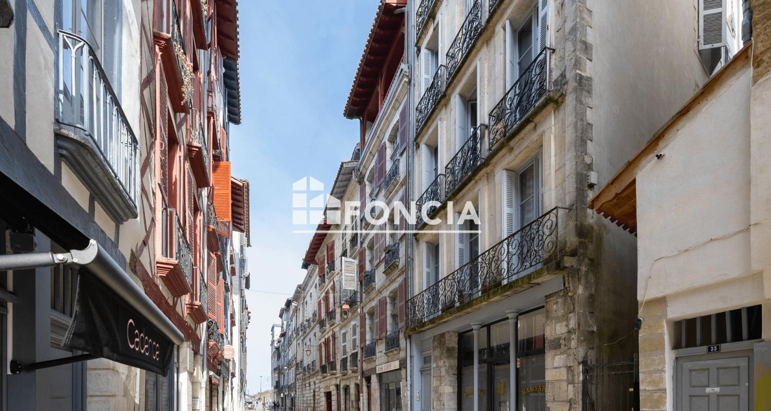 PLATEAU DE   39M2 RUE BOURGNEUF