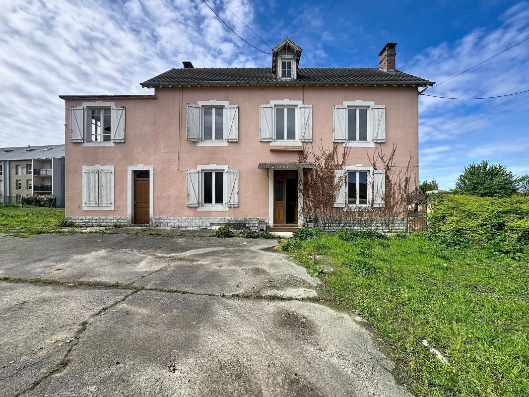 IMMEUBLE LESCAR - 230 M² - ENORME POTENTIEL - PROJET FAMILIAL - CREATION 4 LOTS POSSIBLES