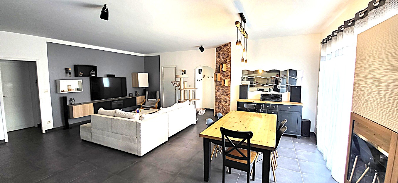 Maison contemporaine de 138 m², cadre naturel à proximité des plages de contis