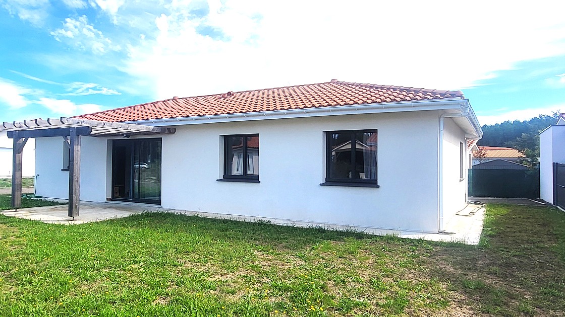 Maison neuve de 106 m² avec jardin et garage à Pontenx-les-Forges
