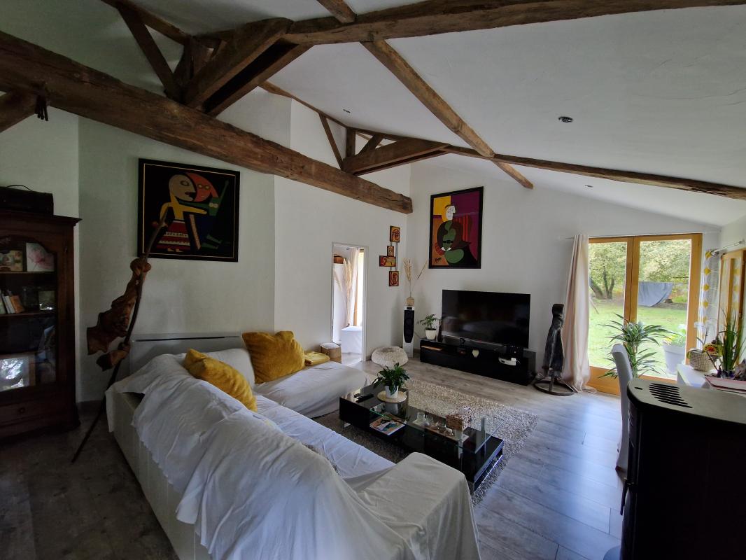 2 Maisons et 1 Ecurie sur AIRIAL 1.7 Hectares