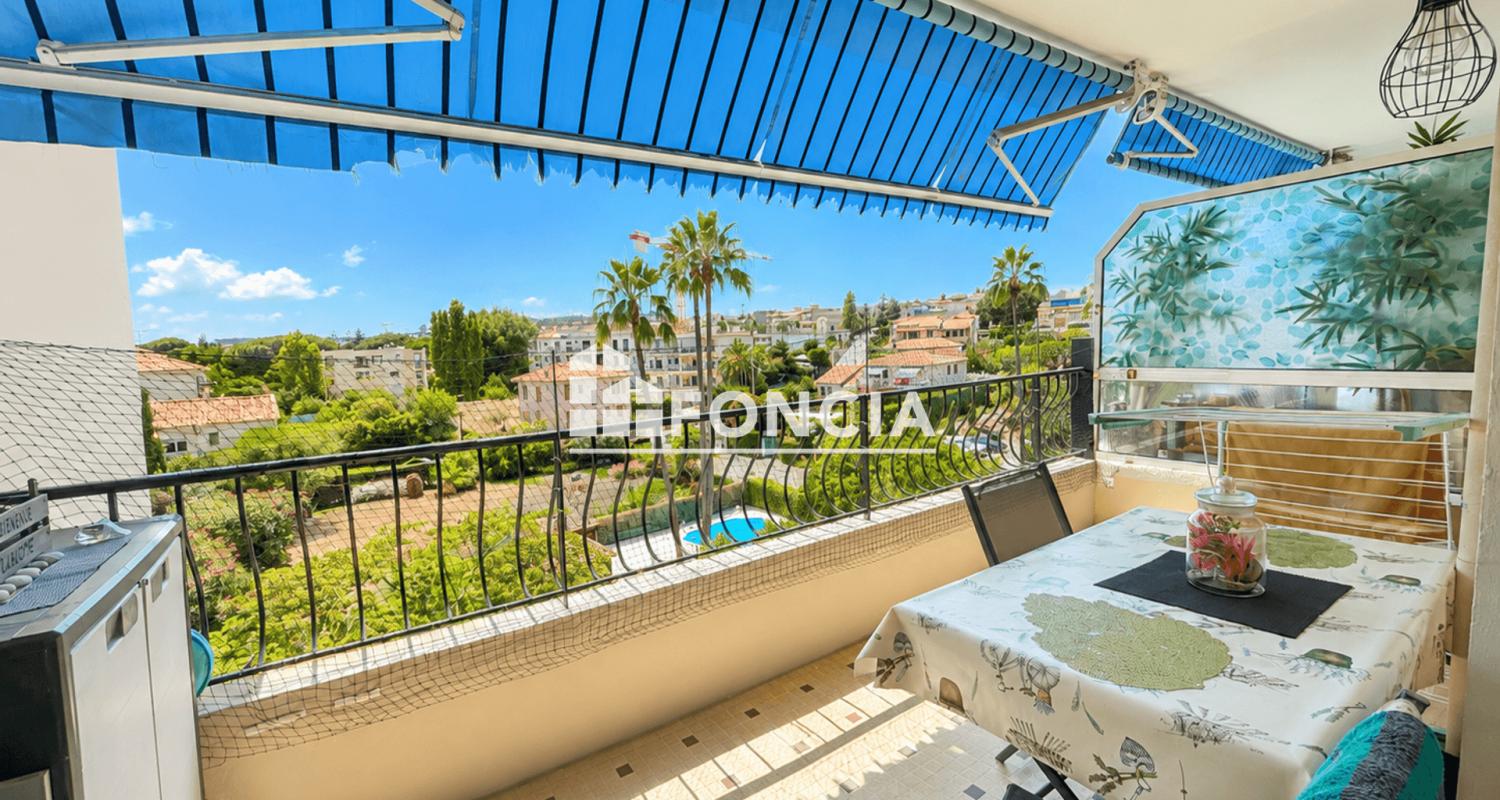 ANTIBES FONTONNE 2 PIECES DERNIER ETAGE