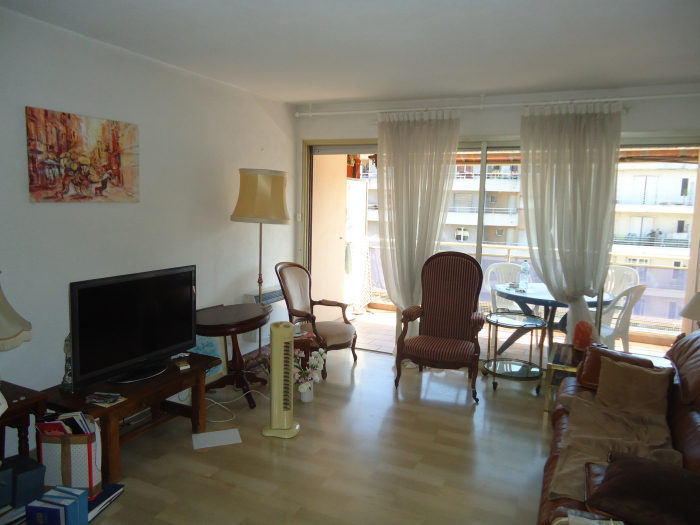 APPARTEMENT JUAN LES PINS 350M MER