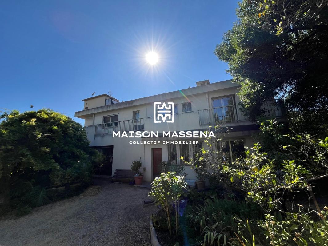 Villa à rénover  + Jardin