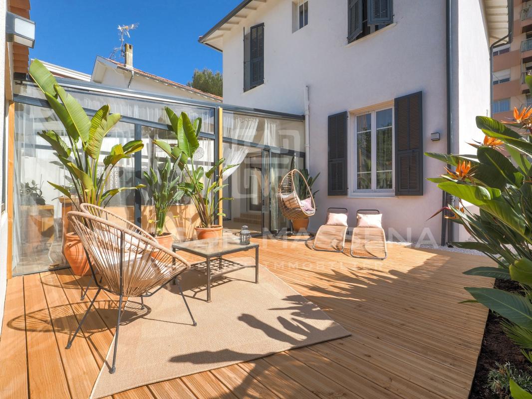 Rare au Cros-de-Cagnes – Maison rénovée à deux pas des plages