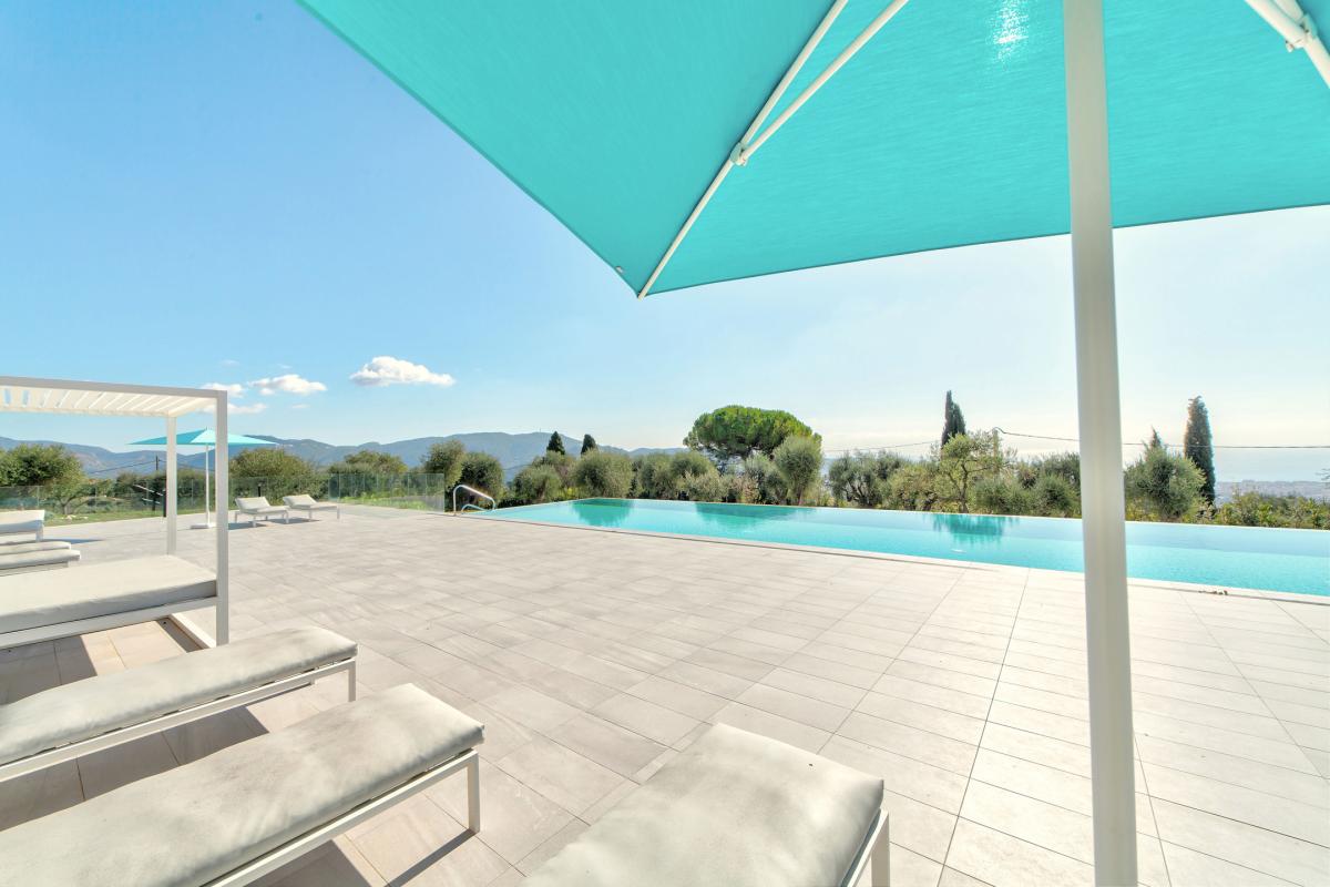Exclusivité. Appartement-villa T4, NICE, vue mer panoramique