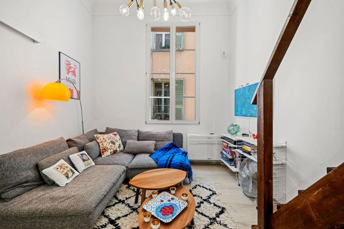 Charmant appartement rénové au cœur du Vieux Nice