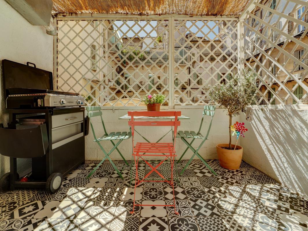 VENTE : Nice à pied, la terrasse en plus