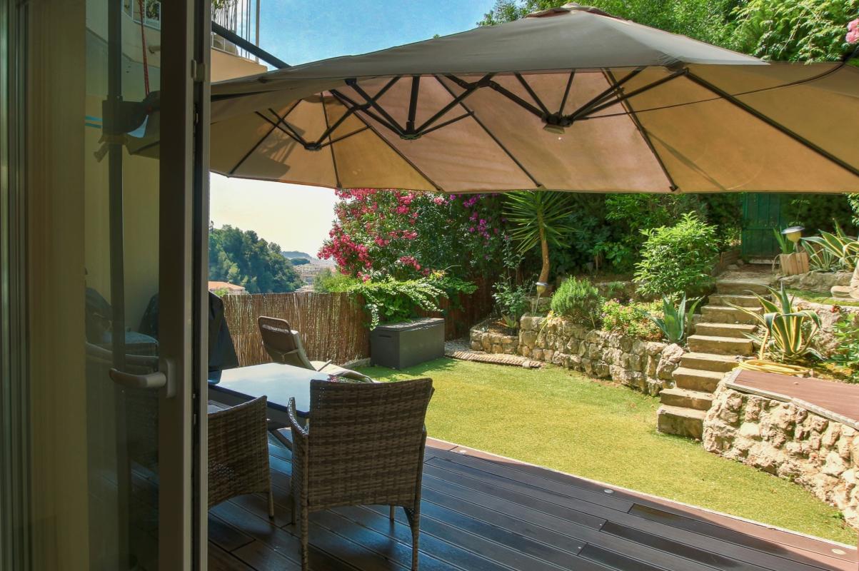 Un 3p avec jardin et vue mer, au calme absolu, avec cave et parking! Que demander de plus?