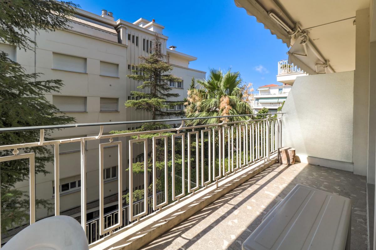 Cimiez – Grand 2 pièces avec terrasse exposée sud au calme !