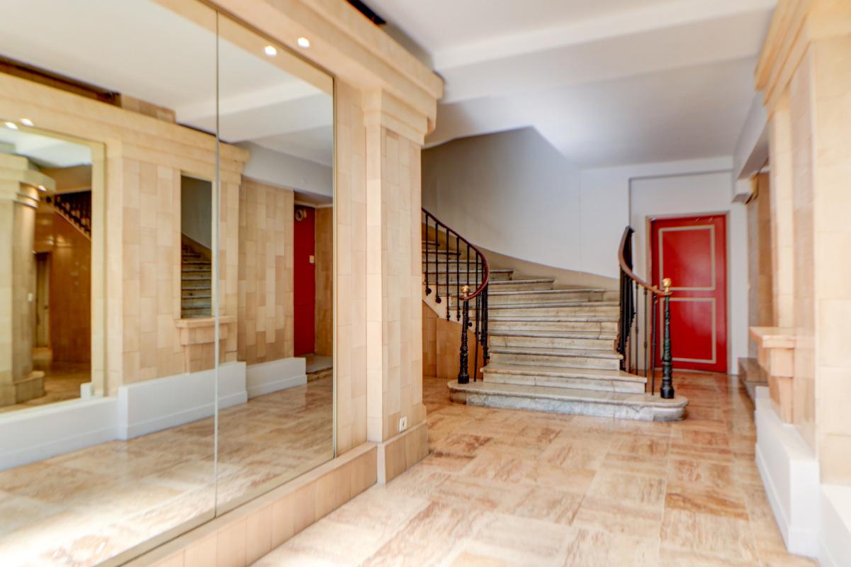 Carré d'or 41.61 m² 4ème étage avec ascenseur