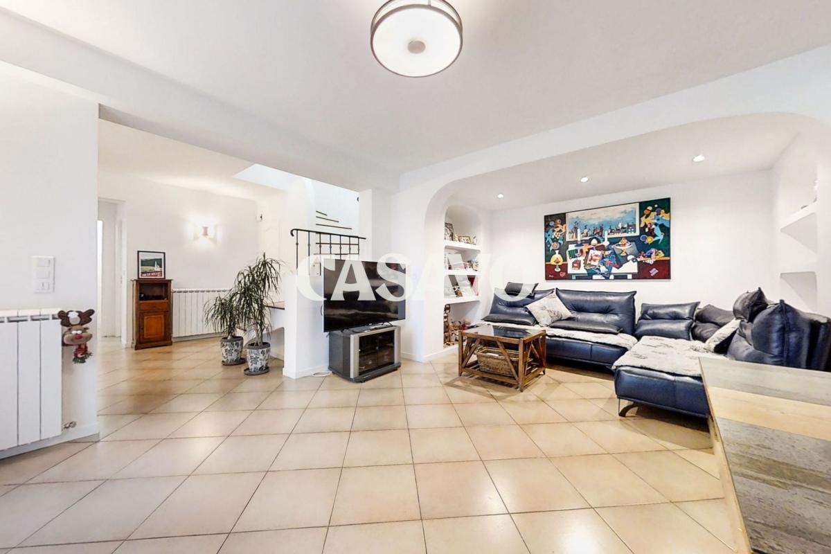 Vente Maison 5 pièces de 160m² - 06200 Nice