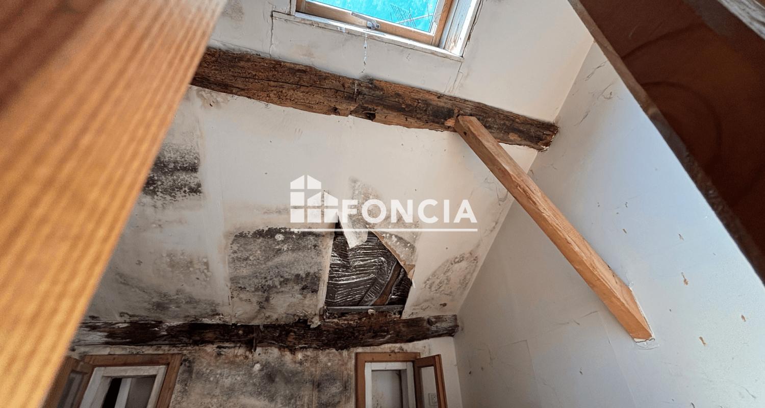 EXCLUSIVITE MAISON T3 A RESTAURER