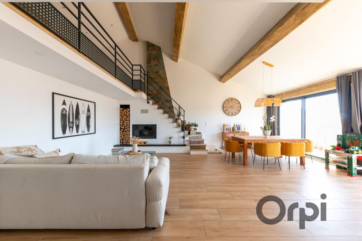Appartement en duplex avec 3 chambres et 2 terrasses