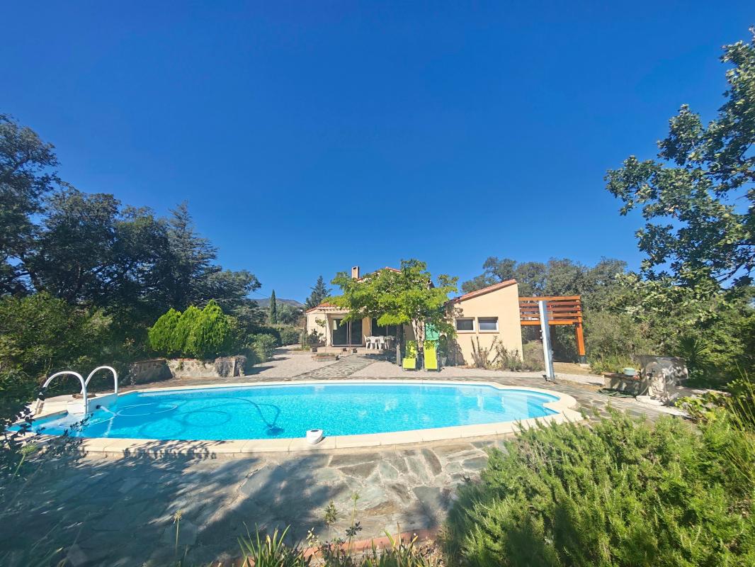 VILLA D’EXCEPTION AVEC VUE PANORAMIQUE SUR LES MONTAGNES – MONTAURIOL
