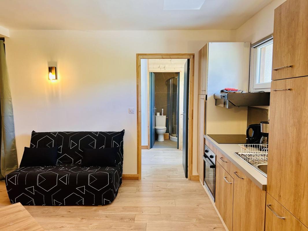 T2 - 27.57m ²
